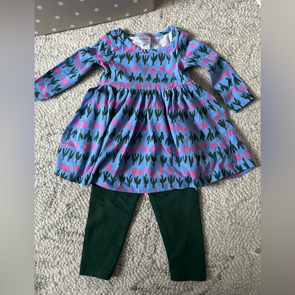 [Hanna Andersson] Tulip Dress with Green Leggings